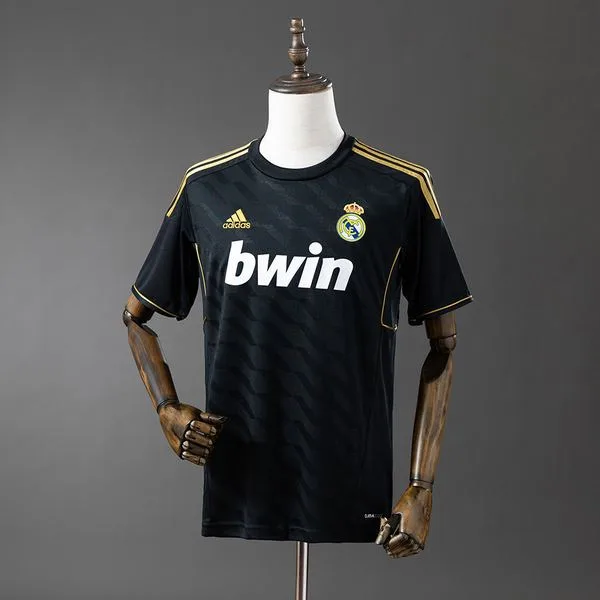 Camiseta de fútbol Real Madrid 2011/12 VISITANTE MANGA CORTA VERSION FAN